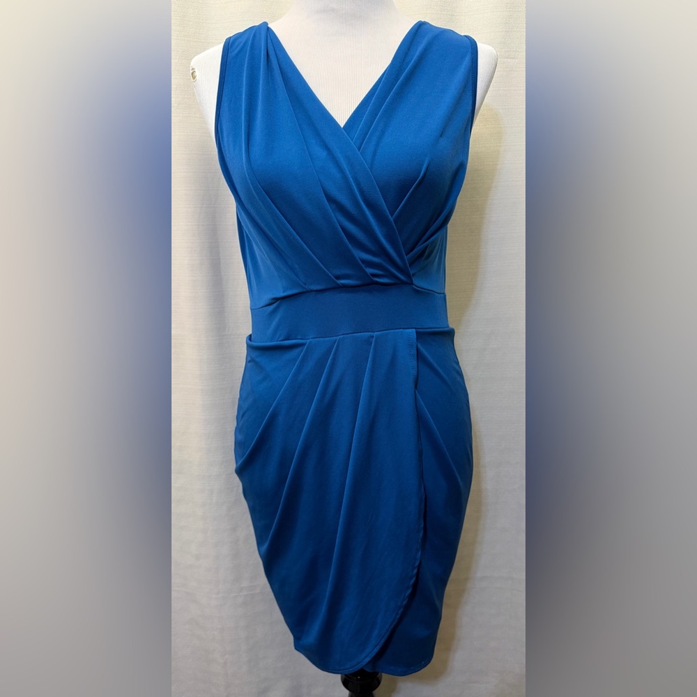 Entro Blue Faux Wrap Knee Length Sleeveless Stretch Pleated Lined Dress Sz L